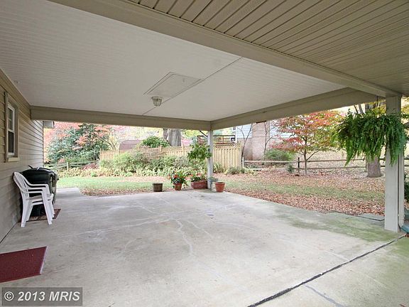 3rd image of 4710 Philadelphia Pl