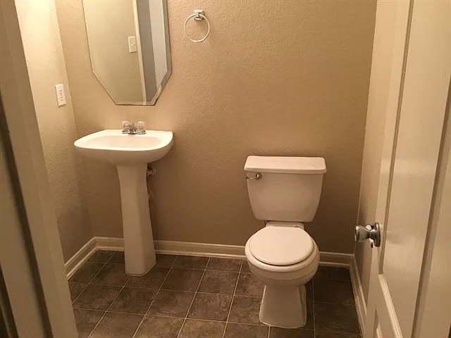 22011 Orchard Dale Dr — Photo 6