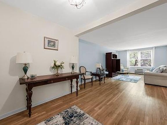 2nd image of 4230 Douglaston Pkwy APT 5K