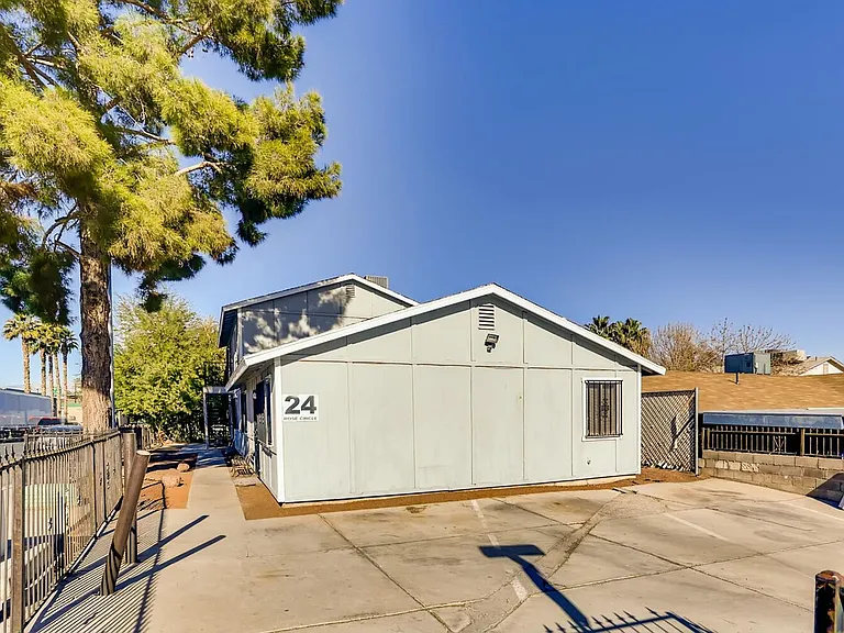 24 Rose Cir #A — Photo 28
