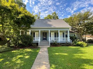 403 Shadowood Ln, Starkville, MS 39759