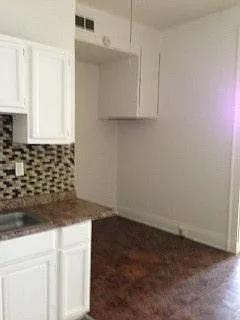 533 E 13th St #2 — Photo 3