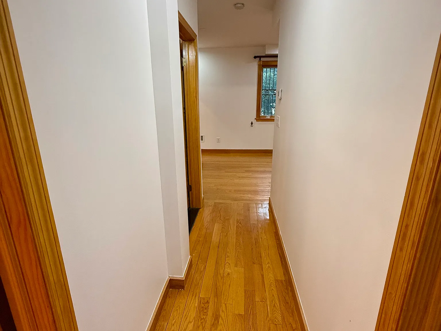 2 bed, 1000 sqft, $3,000 — Photo 4