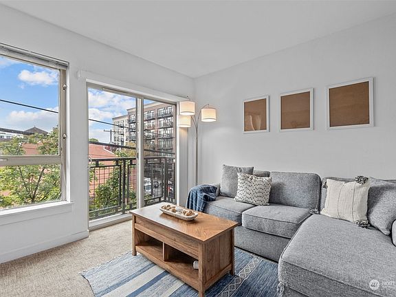 4th image of 1410 E Pine Street #221
