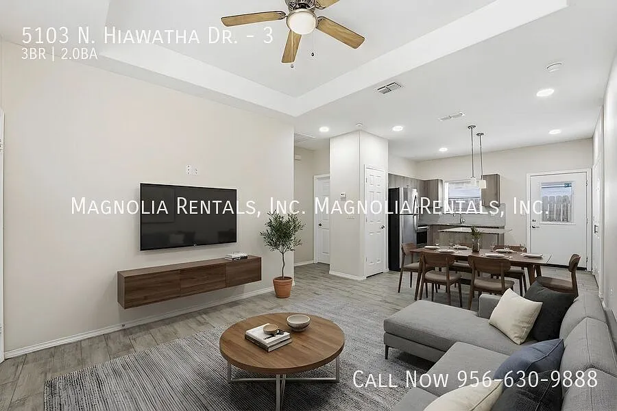 Building Photo - 5103 N Hiawatha Dr #3