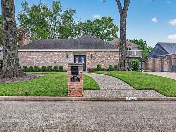 3rd image of 1122 Daria Dr