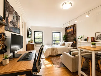 283 Clermont Avenue, #9A