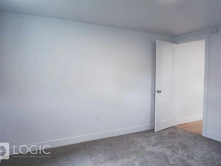 171 E 3000 S — Photo 21
