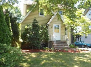 56 Meyns Pl, Bergenfield, NJ 07621