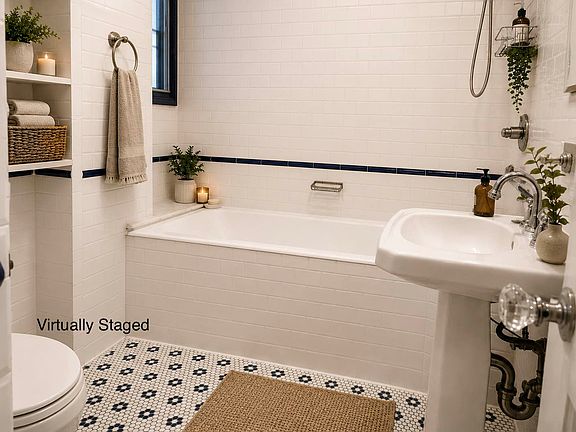 4th image of 324 W 47th St APT 4C