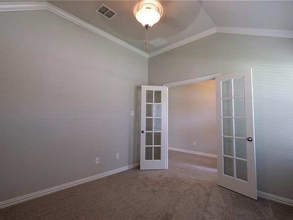 4th image of 1909 Hollister Ln