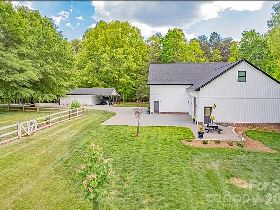 4th image of 150 Bigham Ln