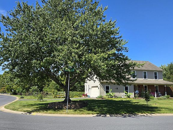 4th image of 243 Kingsbridge Dr