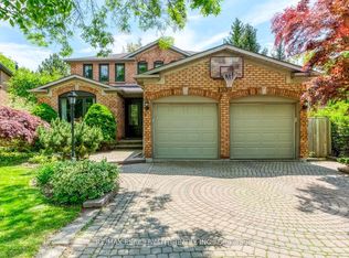 1239 White Ln, Oakville, ON L6M2T7