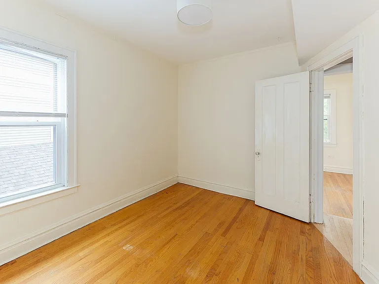 1836 W Byron St #1 — Photo 8