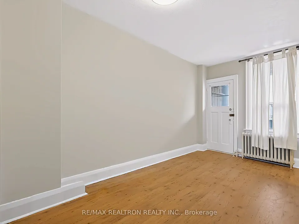 3232 Yonge St #3