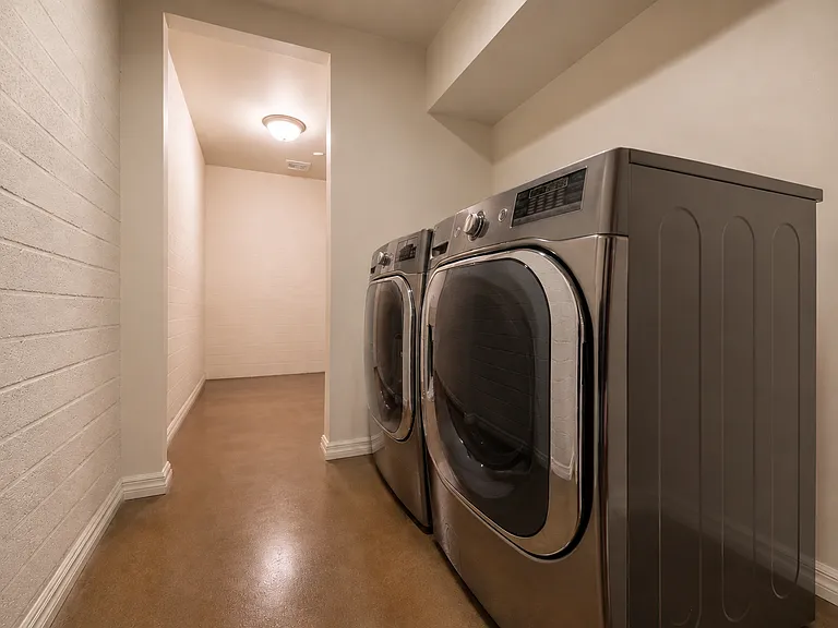 407 E Aepli Dr — Photo 17