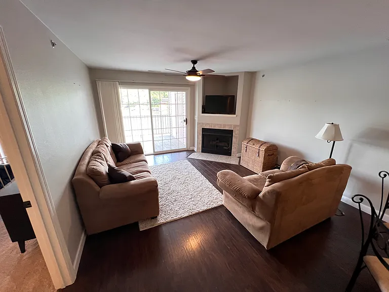 194 Sac Rd #D302 — Photo 8