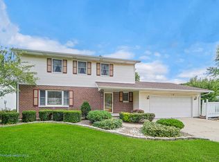 716 E Ash St, Watseka, IL 60970