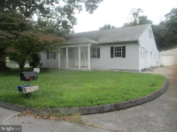 22 Luke Dr, Pasadena, MD 21122