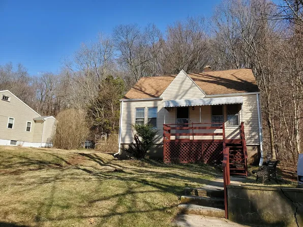 183 Laurel St #H, East Haven, CT 06512