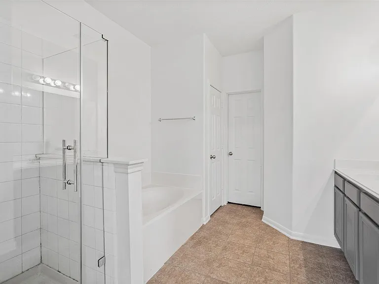 13223 Southpoint Ln — Photo 19