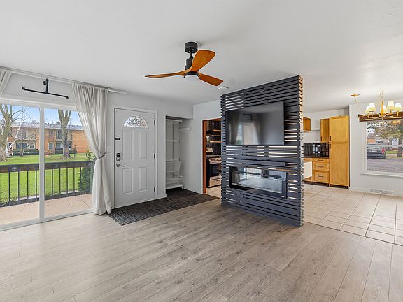 4th image of 733 W 9th Ave