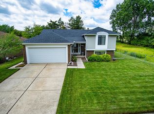 1403 Revere Dr, Troy, MI 48083
