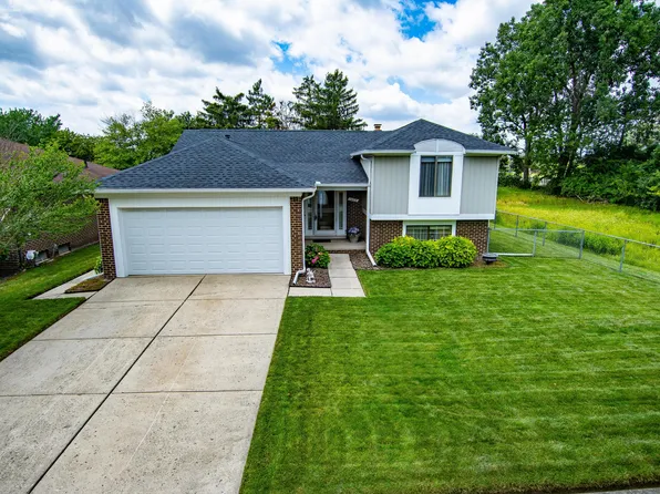 1403 Revere Dr, Troy, MI 48083