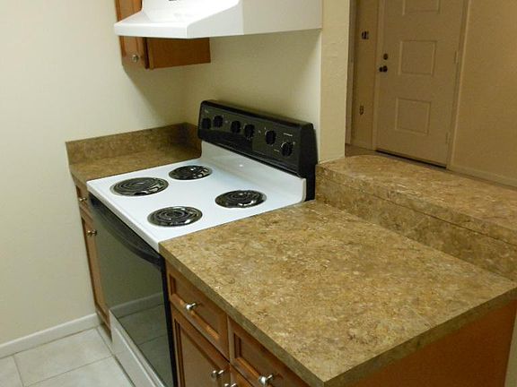 2nd image of 603 N Rockingham Ave #603