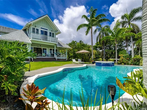 44-299 Kaneohe Bay Dr, Kaneohe, HI 96744