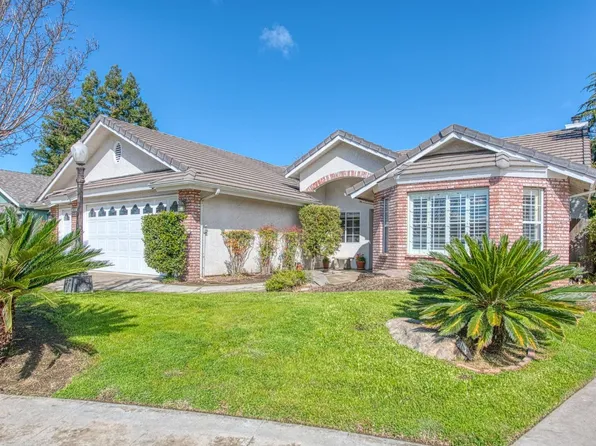 365 W Vartikian Ave, Clovis, CA 93612