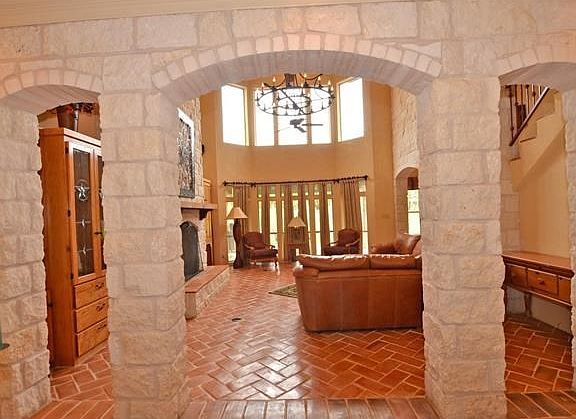 Rock Columns to Family Room
