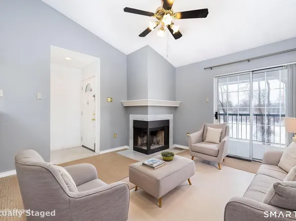 31 High Street APT 4304, East Hartford, CT 06118