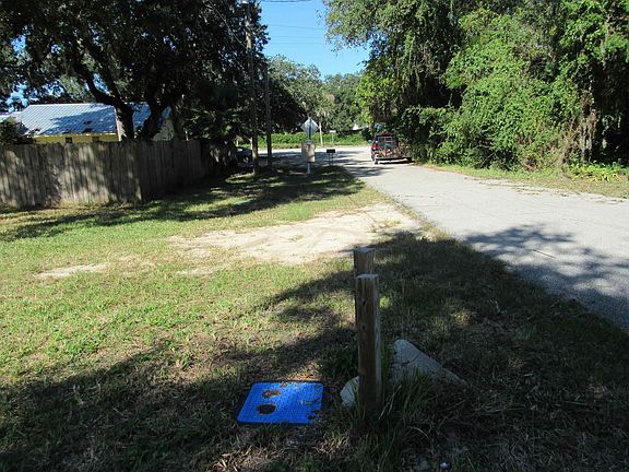 4th image of 496 Pyrus St