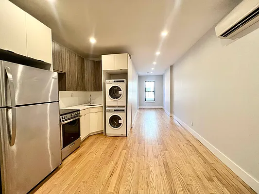 Rented by Pear NYC LLC | media 4