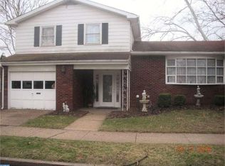 90 Taylor St, Bristol, PA 19007