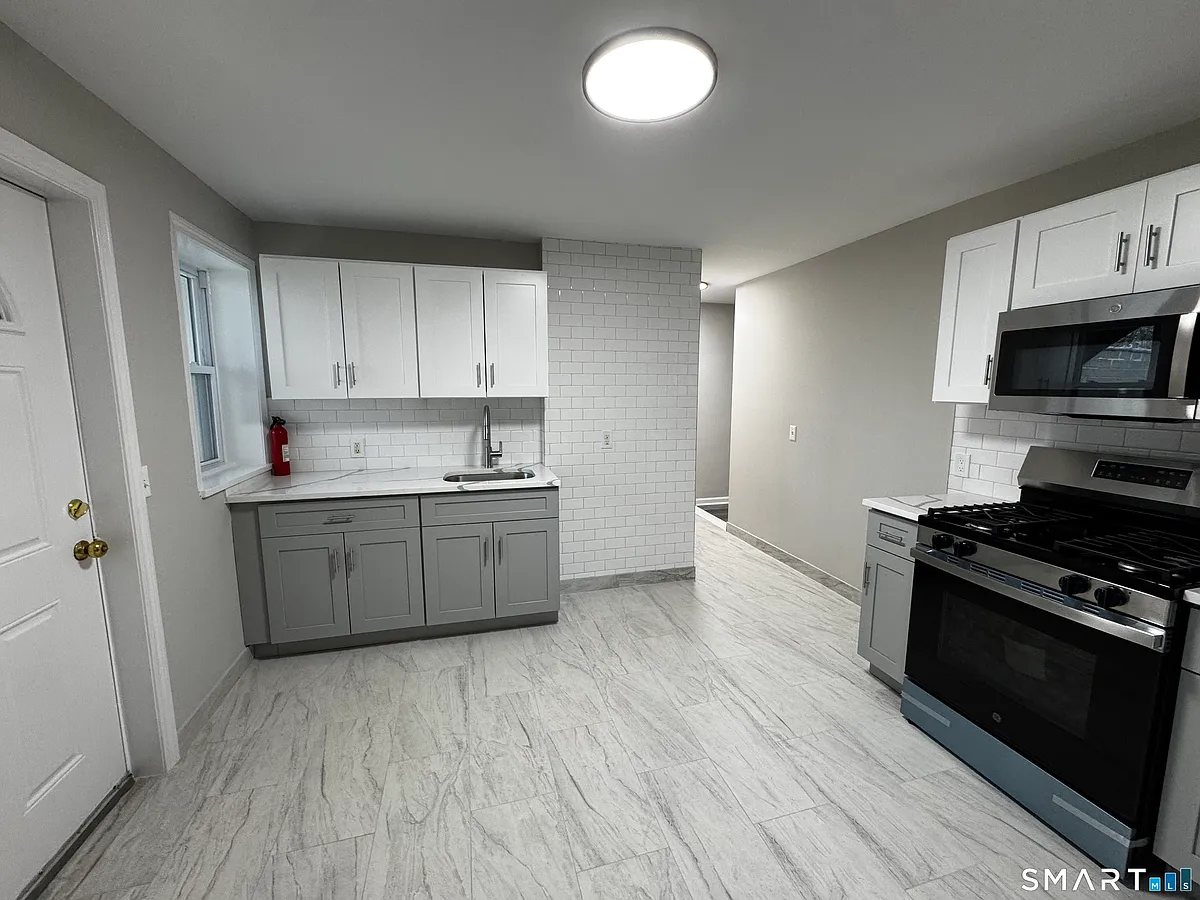 Building Photo - 45-51 Cowles St #45