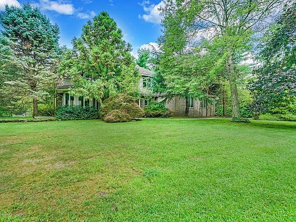 2nd image of 1191 Cynthia Ln