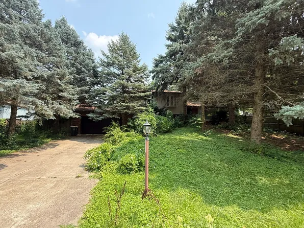 3S631 Lorraine Ave, Warrenville, IL 60555