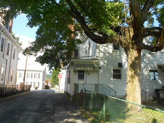 5th image of 227 W Market St