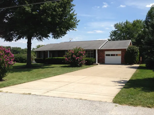 10610 Millstone Dr, Aurora, IN 47001