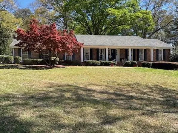 462 Dogwood Dr NW, Lilburn, GA 30047