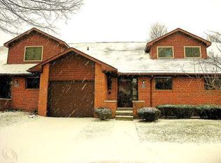 3602 Old Creek Rd, Troy, MI 48084