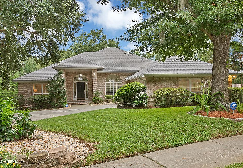 1st image of 3654 Crimson Oaks Dr