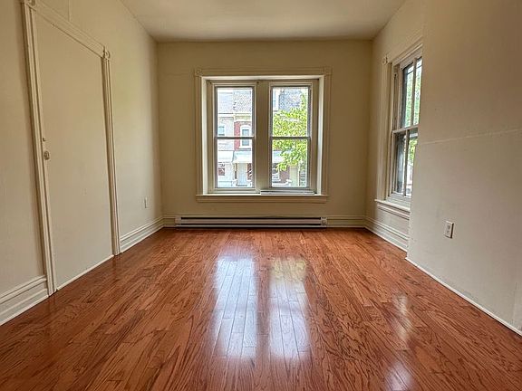 3rd image of 622 Chew St Floor 1