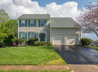 10086 Azalea Grove Dr, Manassas, VA 20110