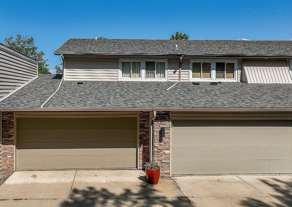 1st image of 1731 Applewood Ct NE