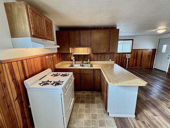 4th image of 224 E New York St #2
