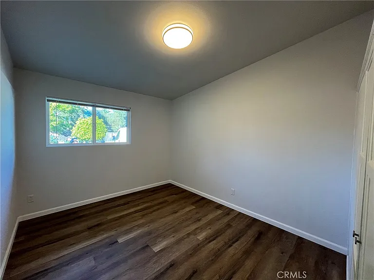 18708 Keswick St #18708 — Photo 6
